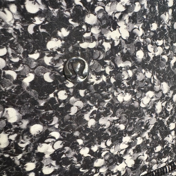 Lululemon Athletica Black and White Speckled Leggings - Picture 8 of 15